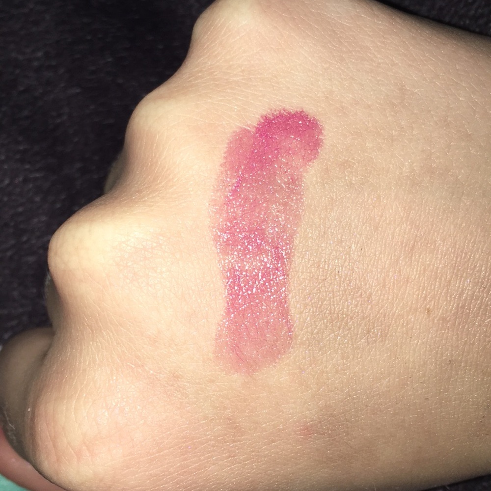 Lipstick - Picture 4 of 4